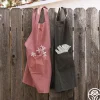Cross-Back Garden Apron>Heirloom Roses Best